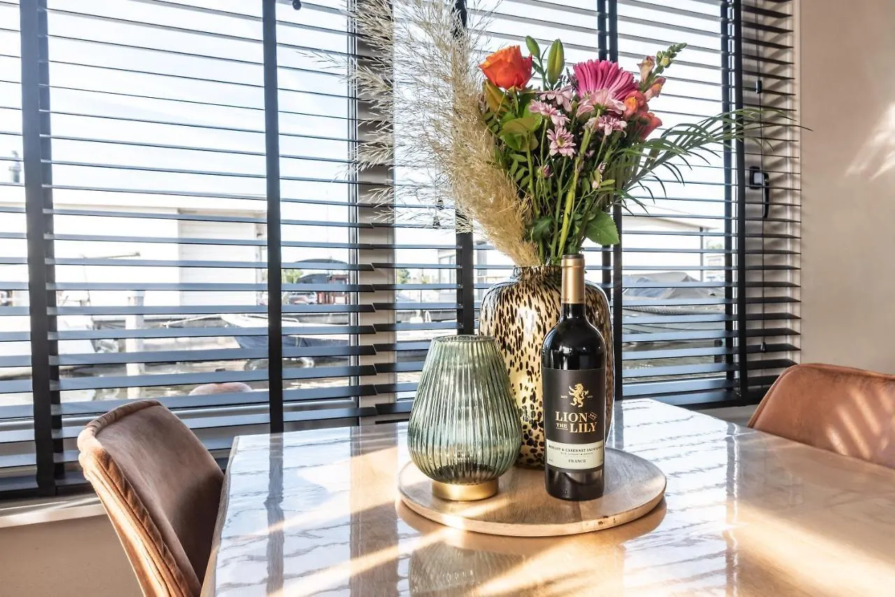 Beautiful Water Villa, Near Schiphol And Amsterdam Aalsmeer