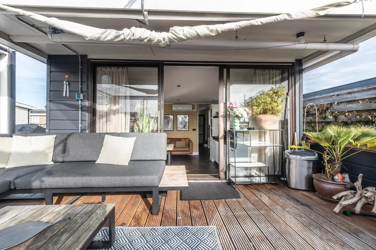 Botel Beautiful Water Villa, Near Schiphol And Amsterdam Aalsmeer Netherlands