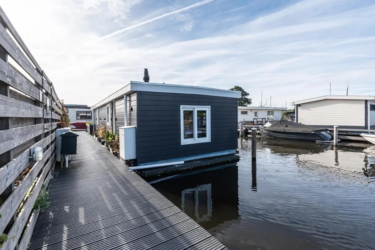 Botel Beautiful Water Villa, Near Schiphol And Amsterdam Aalsmeer